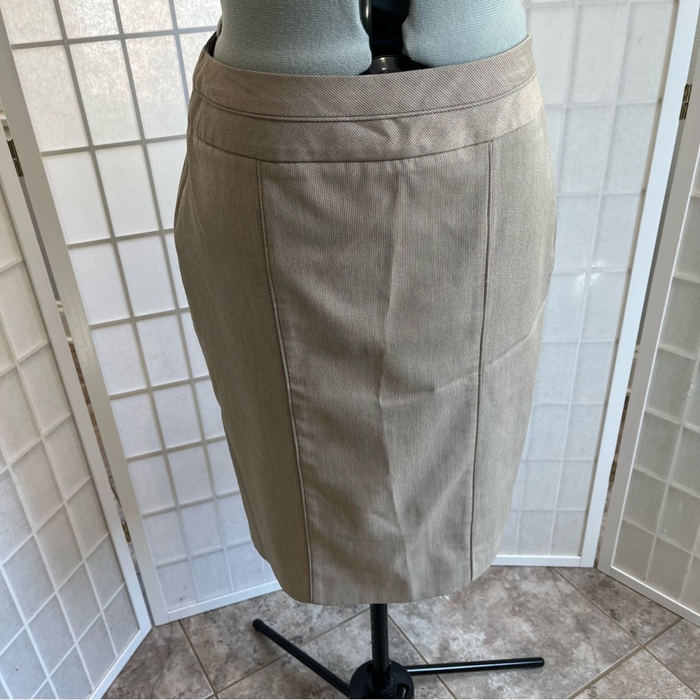 White House Black Market Beige Pencil Skirt Fully Lined